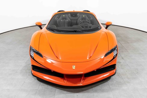 Used 2024 Ferrari SF90 Spider image 2