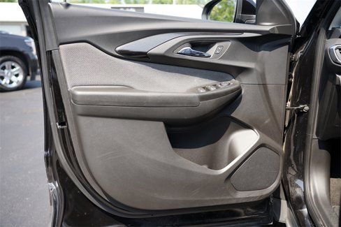 Used 2021 Chevrolet TrailBlazer LT w/ Driver Confidence Package image 14