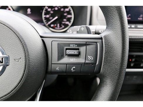 Used 2021 Nissan Rogue S image 18