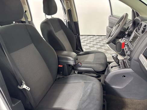 Used 2016 Jeep Compass Sport w/ Power Value Group image 33