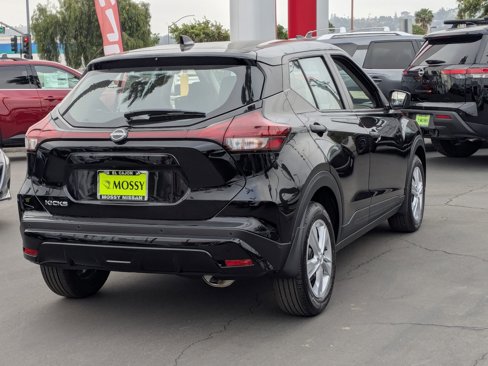 New 2025 Nissan Kicks Play S image 5