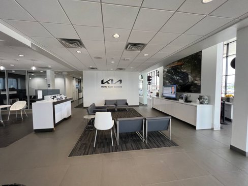 Used 2022 Volkswagen Taos SEL image 4