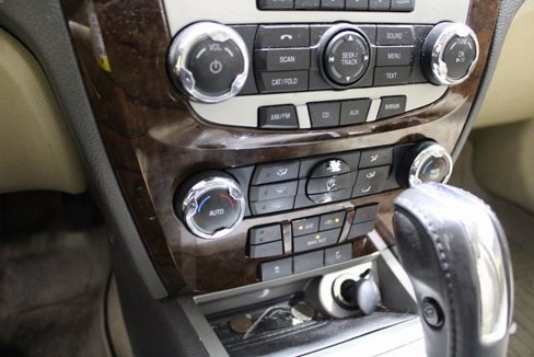 Used 2010 Ford Fusion SEL image 9