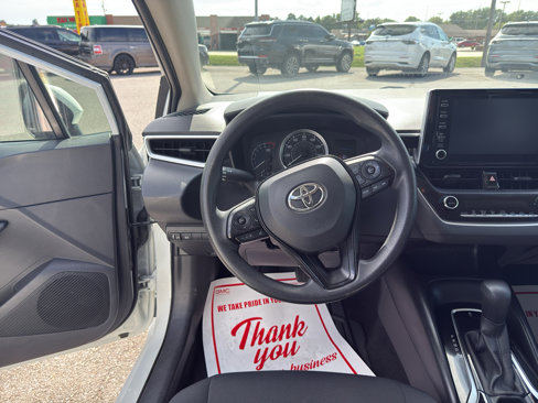 Used 2020 Toyota Corolla LE image 8