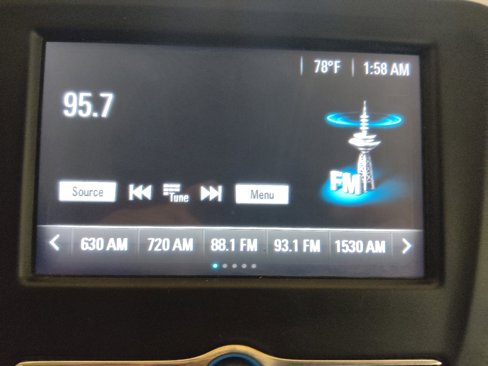 Used 2018 Chevrolet Equinox LS image 25