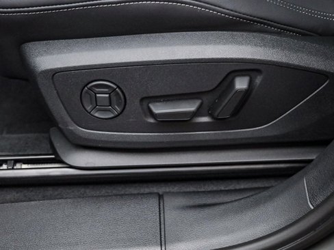 New 2025 Audi Q3 2.0T Premium image 23