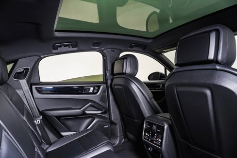 Certified 2022 Porsche Cayenne Coupe image 16