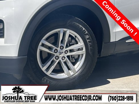 Used 2021 Ford Explorer XLT w/ Equipment Group 202A image 4