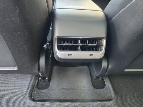 Used 2020 Tesla Model 3 Performance image 32