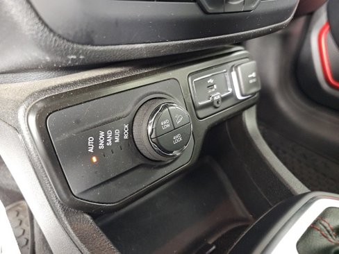 Certified 2023 Jeep Renegade Trailhawk image 19