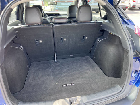 Used 2019 Nissan Kicks SR image 22