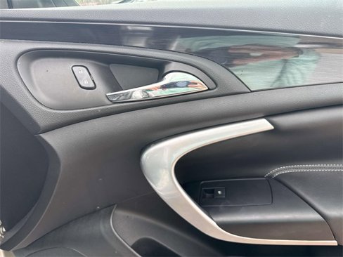 Used 2014 Buick Regal image 13