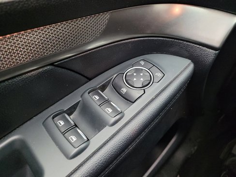 Used 2019 Ford Explorer XLT w/ Equipment Group 201A image 27