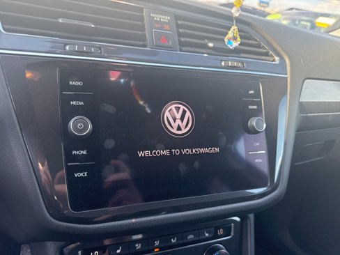 Used 2018 Volkswagen Tiguan SE image 13