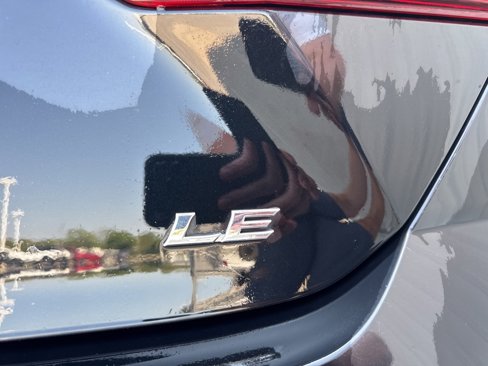 Used 2025 Toyota Camry LE image 9