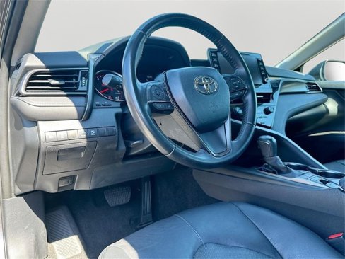 Used 2023 Toyota Camry XSE image 9