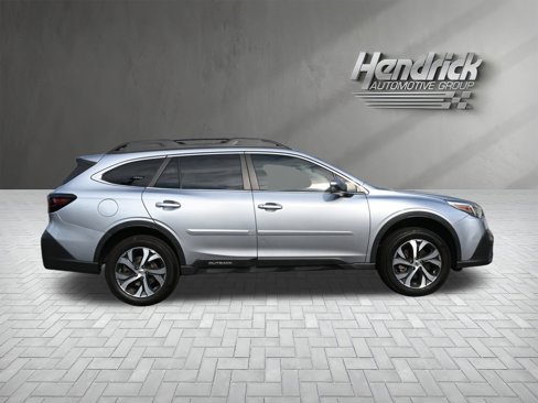 Used 2022 Subaru Outback Limited image 10