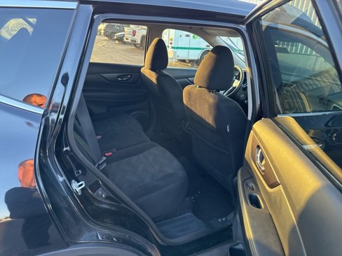 Used 2016 Nissan Rogue SV w/ SV Premium Package image 11