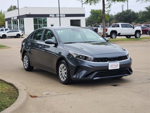Used 2024 Kia Forte LX image 3
