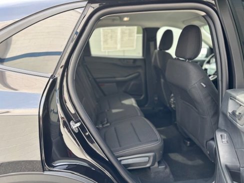 Used 2025 Ford Escape Active w/ Cold Weather Package image 17