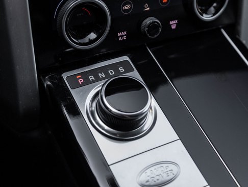 Used 2020 Land Rover Range Rover image 24