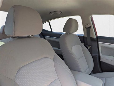 Used 2020 Hyundai Elantra SEL image 19