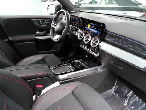 Certified 2024 Mercedes-Benz GLB 250 image 26