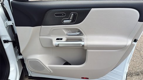 Certified 2025 Mercedes-Benz GLB 250 4MATIC image 11
