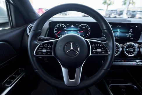 Used 2022 Mercedes-Benz GLB 250 4MATIC w/ Premium Package Lite image 36