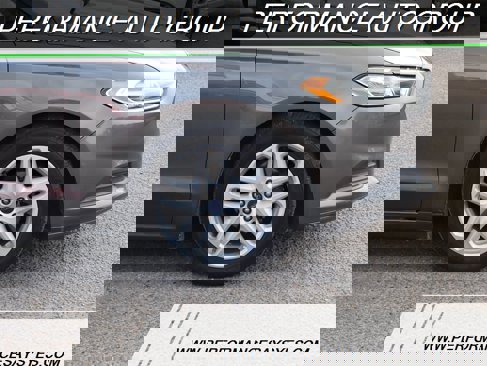 Used 2016 Ford Fusion SE image 2