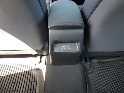 Used 2024 Toyota Corolla LE image 12