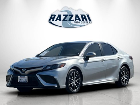 Used 2022 Toyota Camry SE image 7