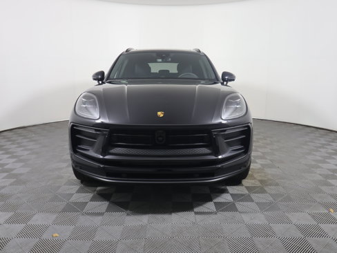 New 2025 Porsche Macan image 10