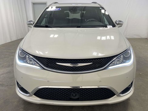 Used 2020 Chrysler Pacifica Limited image 7