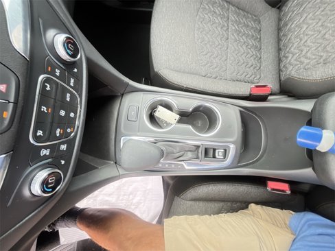 Used 2023 Chevrolet Equinox LT w/ Driver Convenience Package image 19