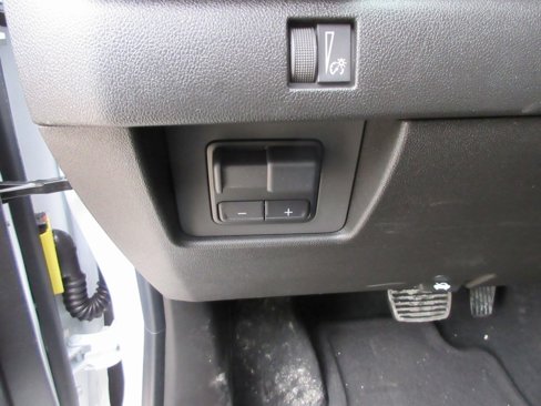 New 2025 GMC Canyon Elevation w/ Convenience Package image 16