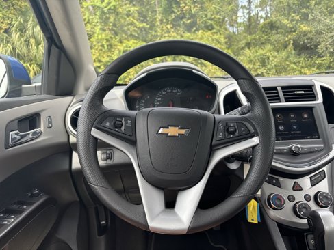 Used 2018 Chevrolet Sonic LT image 4