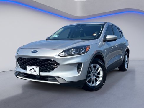 Used 2020 Ford Escape SE image 2