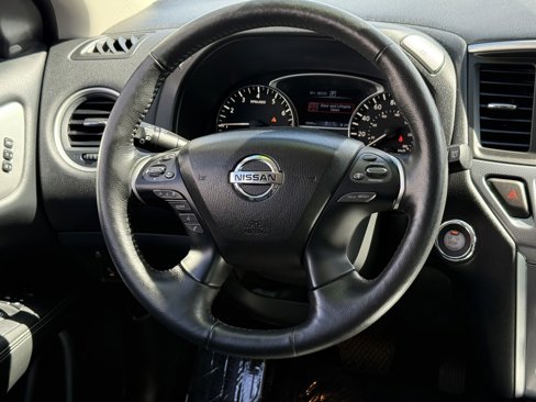 Used 2019 Nissan Pathfinder SL image 21