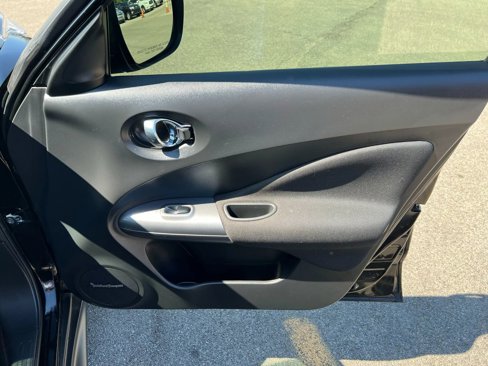 Used 2015 Nissan Juke SL image 22