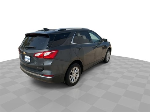 Used 2018 Chevrolet Equinox LT w/ Sun & Infotainment Package image 8