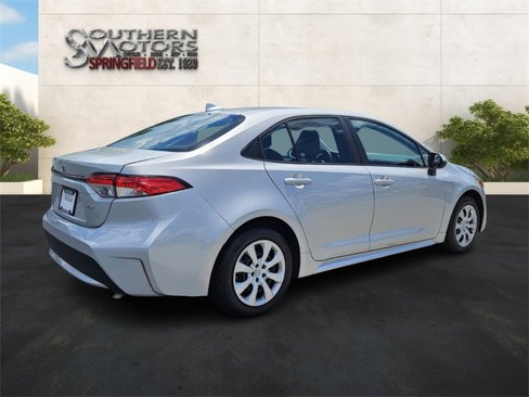 Used 2022 Toyota Corolla LE image 7