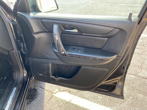 Used 2017 GMC Acadia Limited SLT image 25