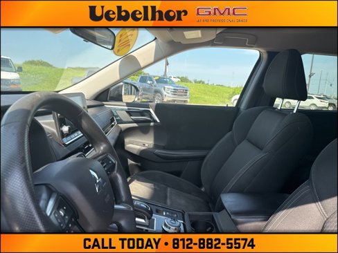 Used 2022 Mitsubishi Outlander ES image 23