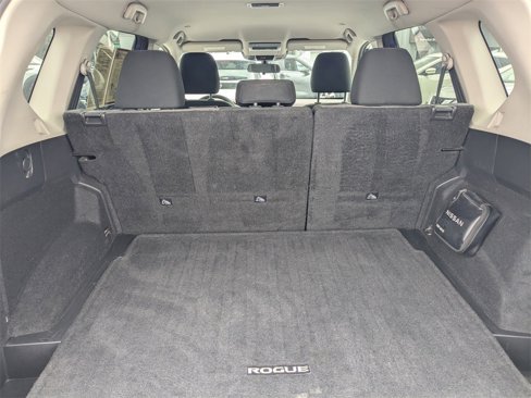 Used 2022 Nissan Rogue SV image 12