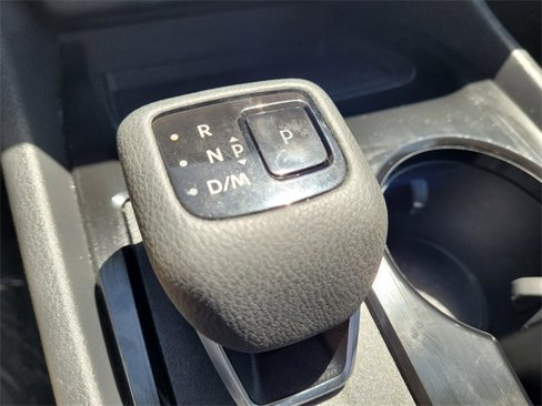 Used 2024 Nissan Rogue SV image 21