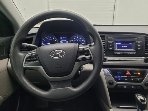 Used 2017 Hyundai Elantra SE image 22
