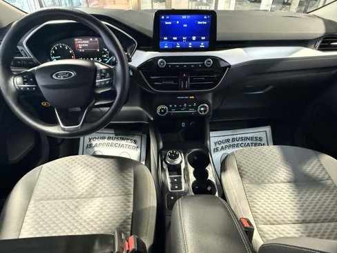 Used 2020 Ford Escape SE image 24