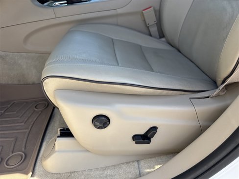 Used 2018 Jeep Grand Cherokee Overland image 40