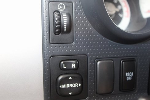 Used 2014 Toyota FJ Cruiser 4WD image 25